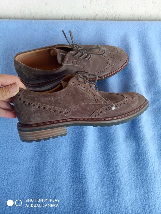 Обувки Ecco и Clarks номер 39-40.