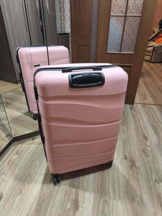 продам чемодан большой