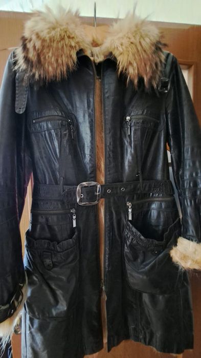 Продам плащ женский, кожаный