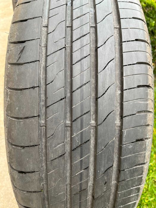 Гуми Brigdestone Efficient Grip performance 2 215/55/18 99V DOT 4923