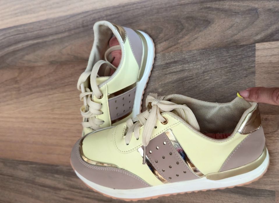 Дамски Маратонки