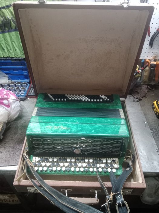 Баян тула202 исправный