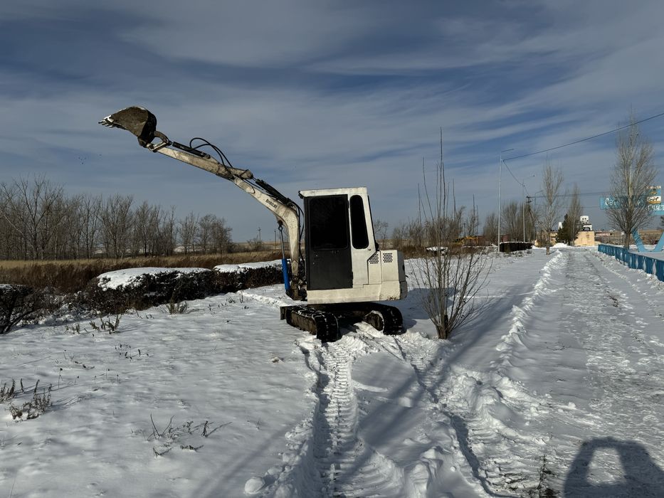 Продам эксковатор.