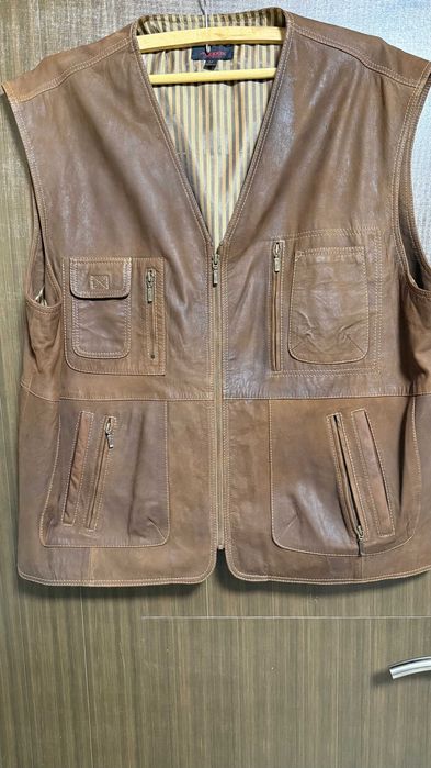 Vesta piele fina ,barbati ,Germania culoare coniac ,noua fara eticheta