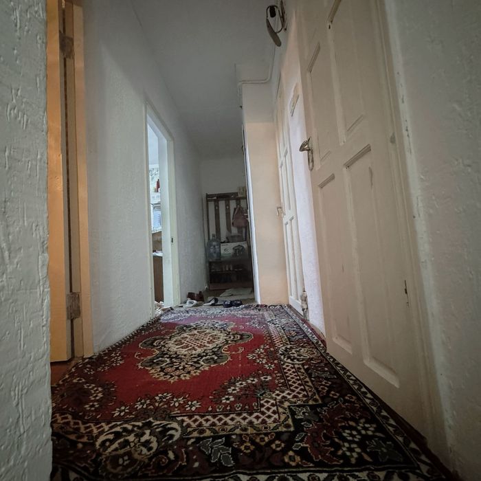 Продаётся 2х комнатная  квартира