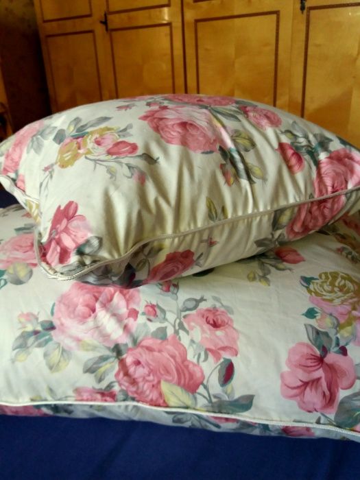 Seturi de cate 2 perne NOI- 2,05 kg puf gasca/set- fermitate ridicata