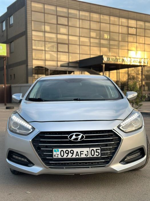 Hyundai i 40  продам