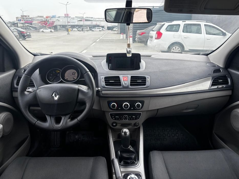 Renault Megane Renault Megane 2011,euro 5,motor 1.5 Diesel,Navigatie Tomtom 3D