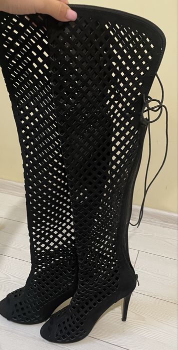 черни токчета ботуш