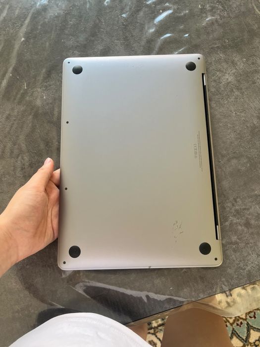 Продам Macbook 13pro