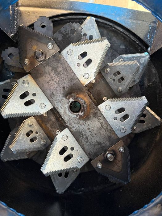 Drobilkani udarlari keldi maxavigi juda qalin baquvat vechniga