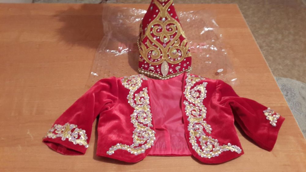 Продам национальный костюм для девочки