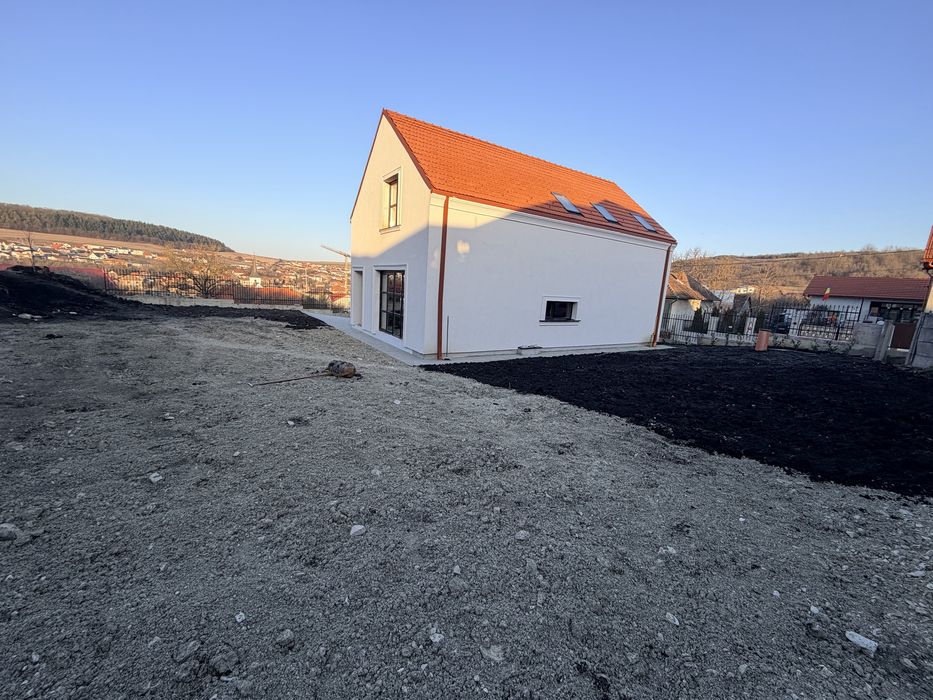 Casa individuala in Chinteni, str.Burebista, nr 4C, zona centrala!