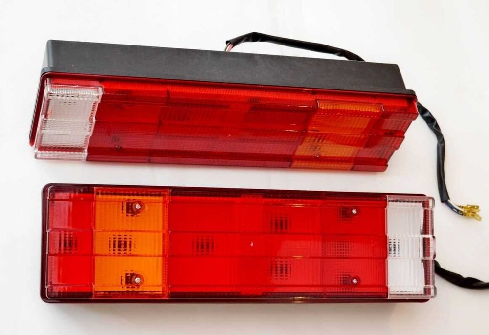 1 бр. универсални задни стопове за МЕРЦЕДЕС MERCEDES с крушки 12-24V