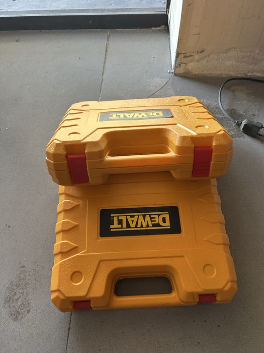 Шуруповерт Девальт жаңа