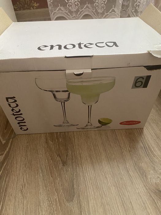 Продам бокалы для мартини