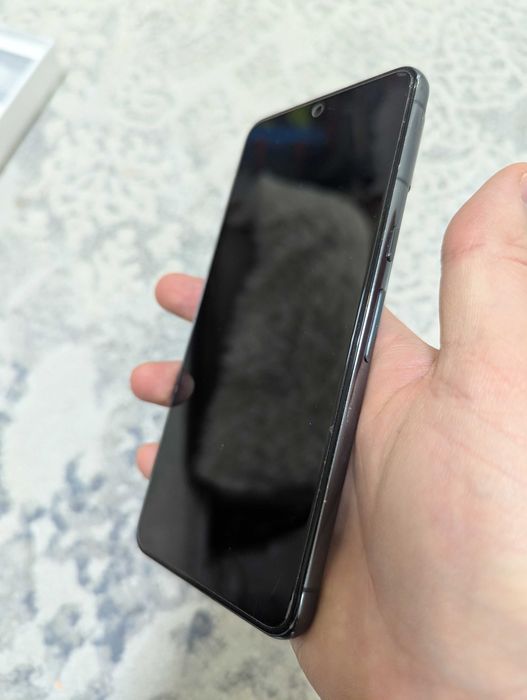 Google Pixel 8 Pro, 128 GB, цвет черный, в хорошем состоянии