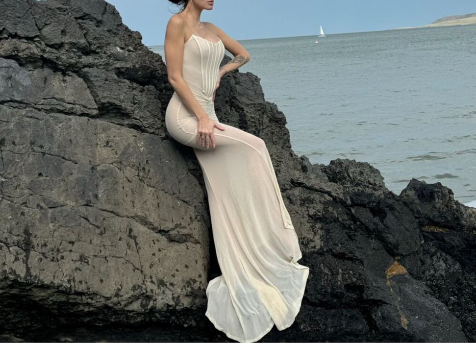 Чисто нова рокля  XS бляскава корсет бюстие дълга златни нишки