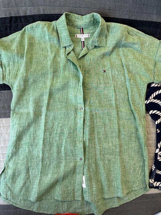 Tommy Hilfiger оригинални нови ризи, размер XS-S