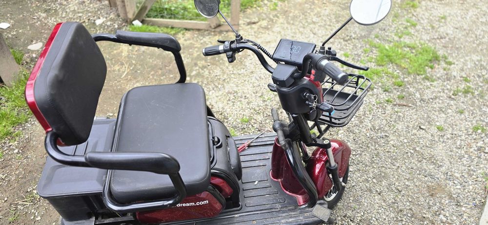 Triciclu electric 2 locuri fără acte