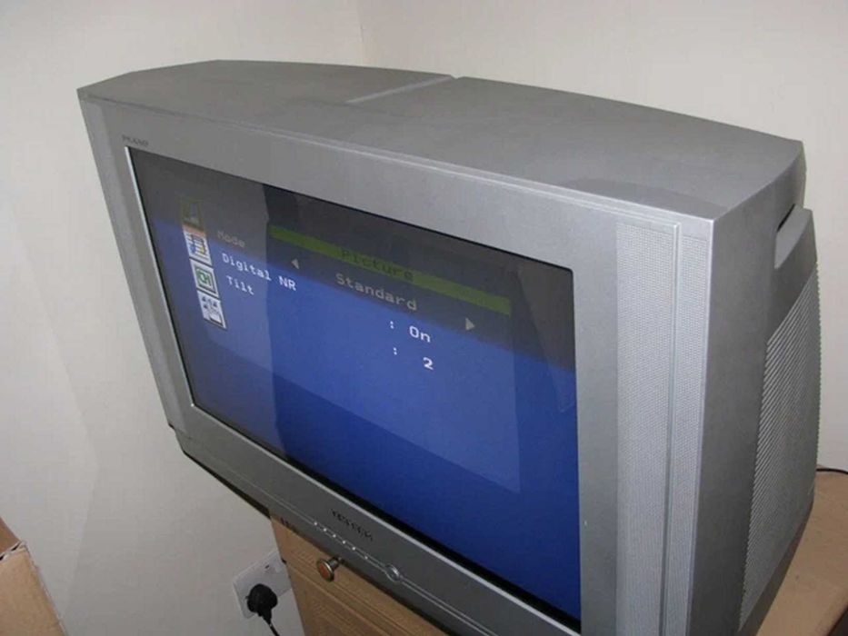Телевизор Samsung 23" - чисто нов!