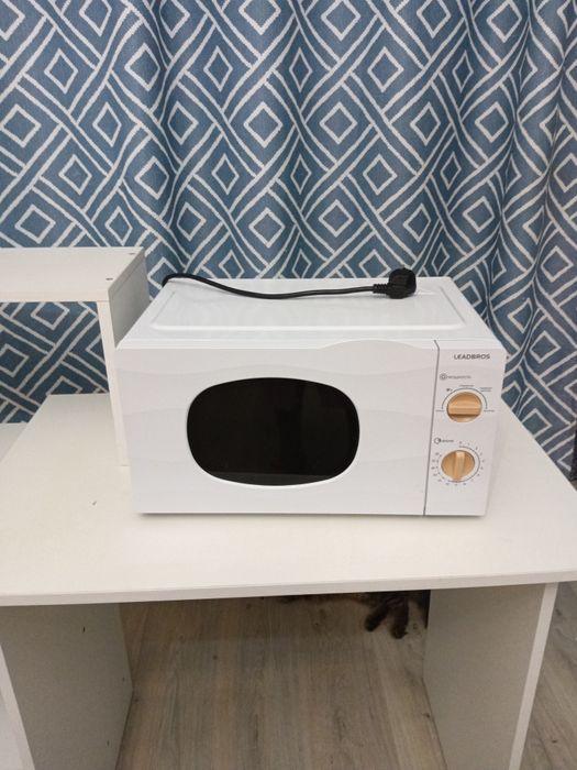 Микроволновка новая