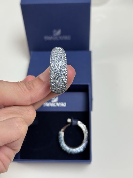 Чисто нови уникални обеци Swarovski