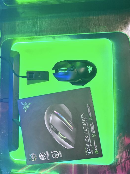 Vand Razer Basilisk Ultimate + dock + skate superglide