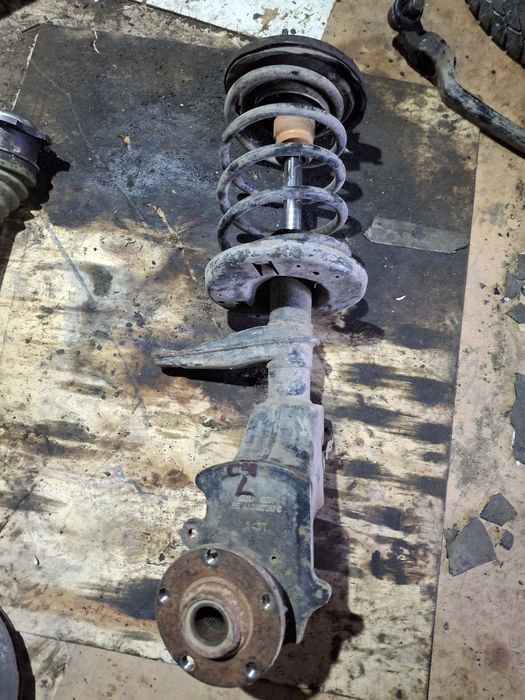 Запчасти на ауди 100 с4