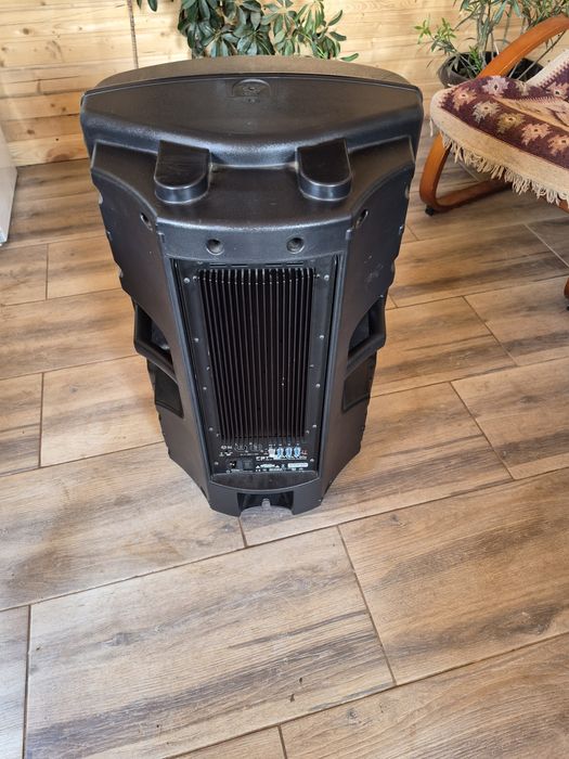 Vind boxe himax 60 a active  impecabile