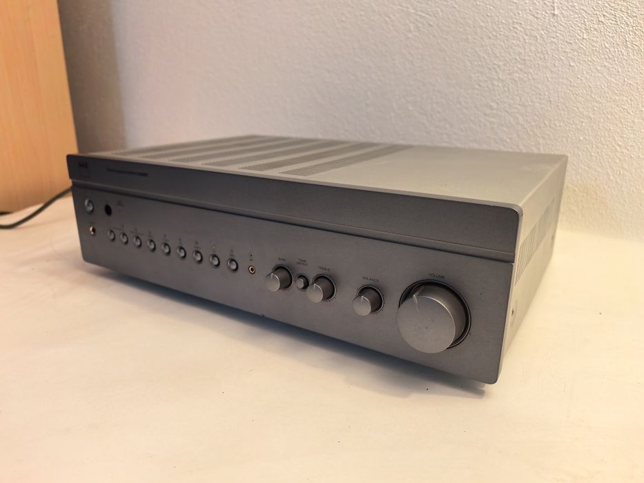 Amplificator NAD C 355 BEE statie