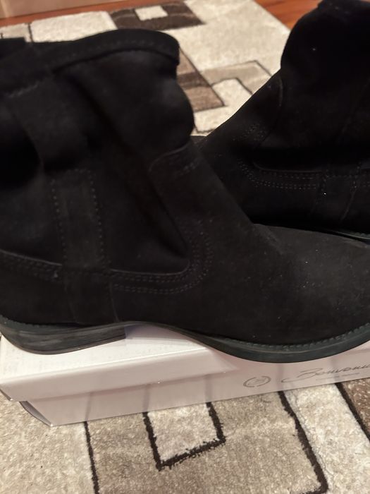 Ghete piele intoarsa