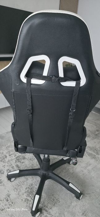 Scaun gaming eXracer – confortabil, complet funcțional