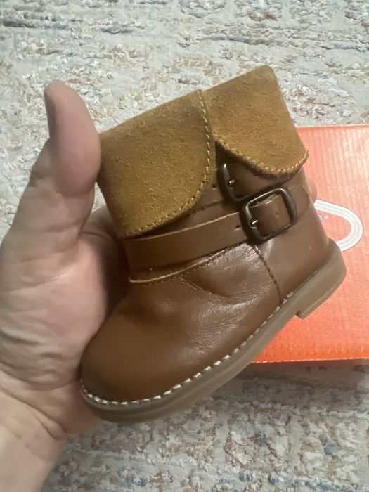 Продаю сапоги малышам