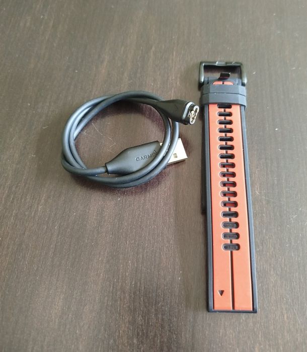 Garmin Epix Gen 2 White Titanium/Sapphire 47mm

Часовника е в много добро състояние, към него има резервна каишка, оригинално зарядно

Всичко работи н