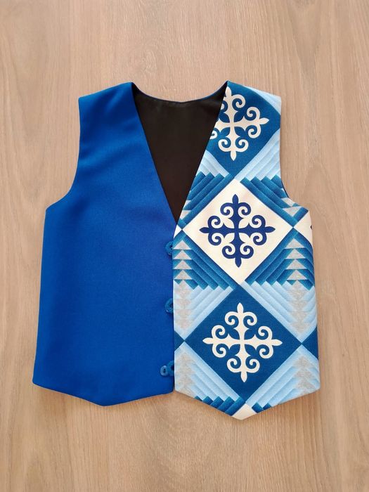 Продам детские жилетки