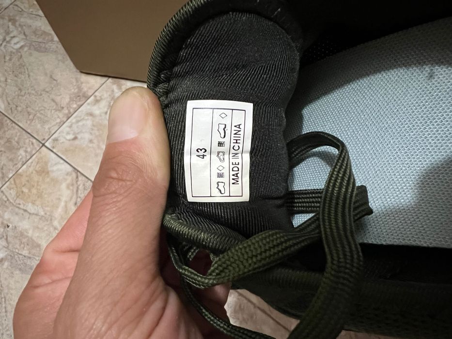 Боси обувки 43 номер