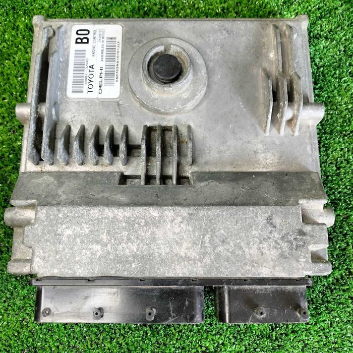 Продам Компьютер двигателя ЭБУ Toyota Matrix  ZRE142