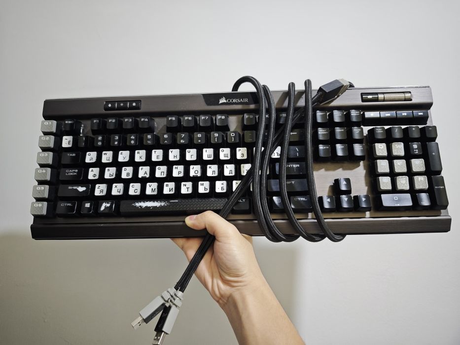 Игровая клавиатура Corsair Gaming K95 RGB Platinum Keyboard