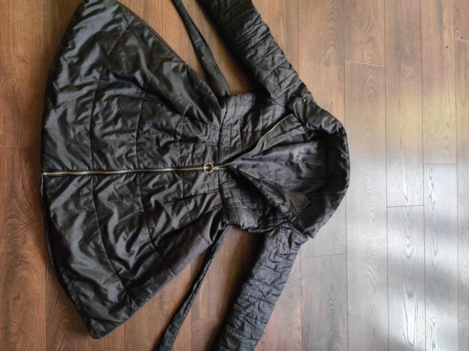 Дамско черно яке камбана