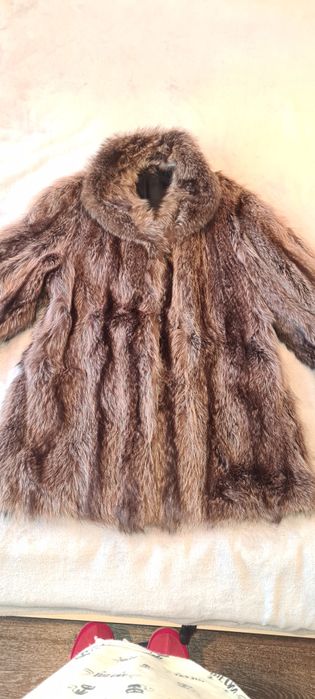 Шуба енотовая, короткая