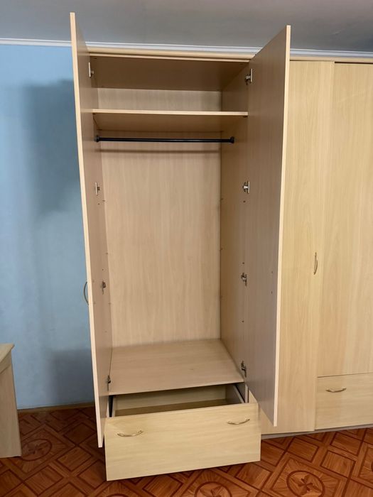 Спальный гарнитур Шатура кровать шкаф тумба комод столик