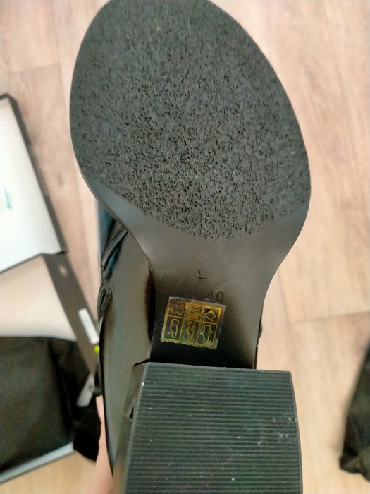 Продам сапоги женские