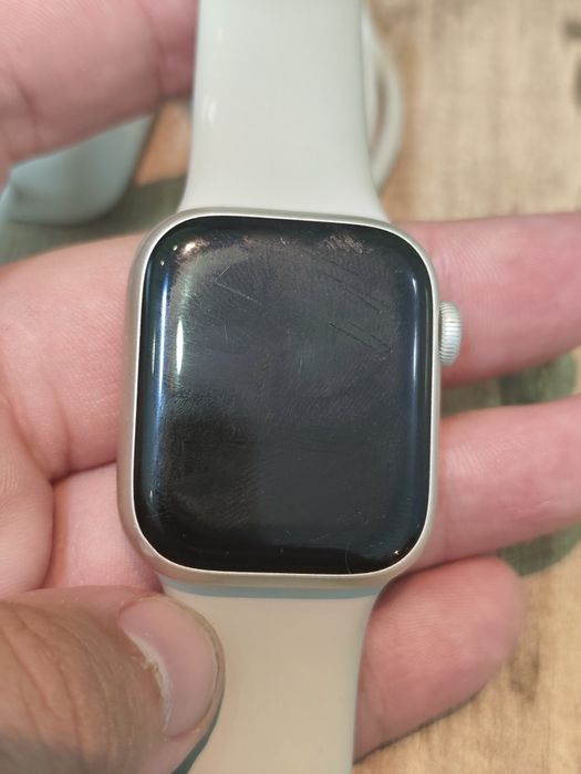 Apple watch , series 8