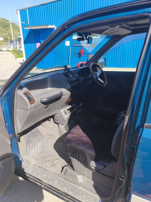 Nissan Mistral 1996