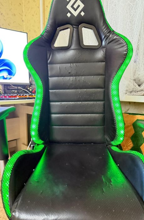 Игровое кресло с подсветкой