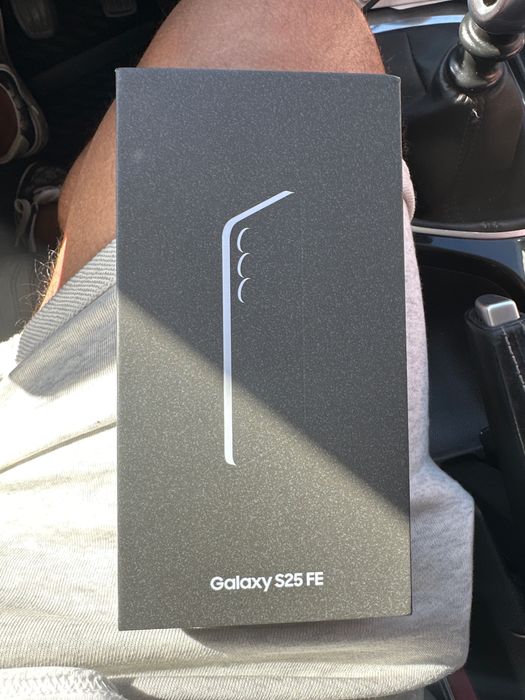 Samsung Galaxy s25 FE