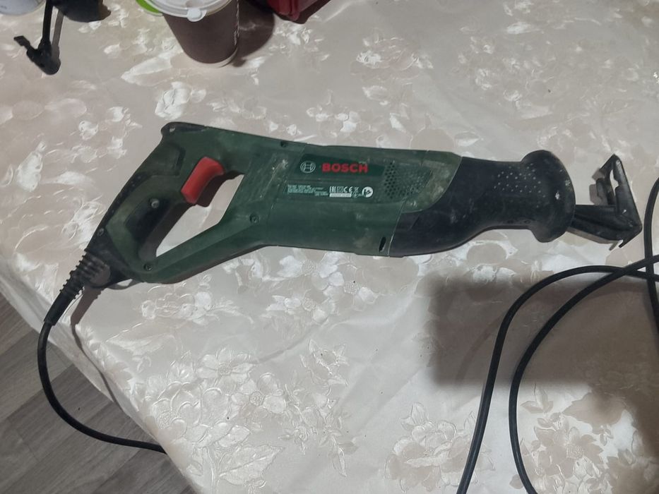Продам сабельную пилу