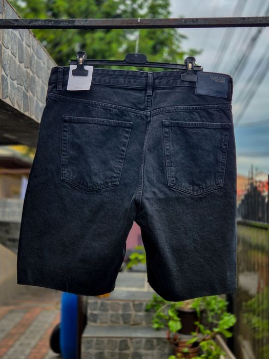 Bermude de blugi negre cu rupturi, noi, Bershka 44