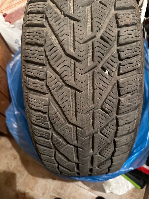 Продавам зимни гуми